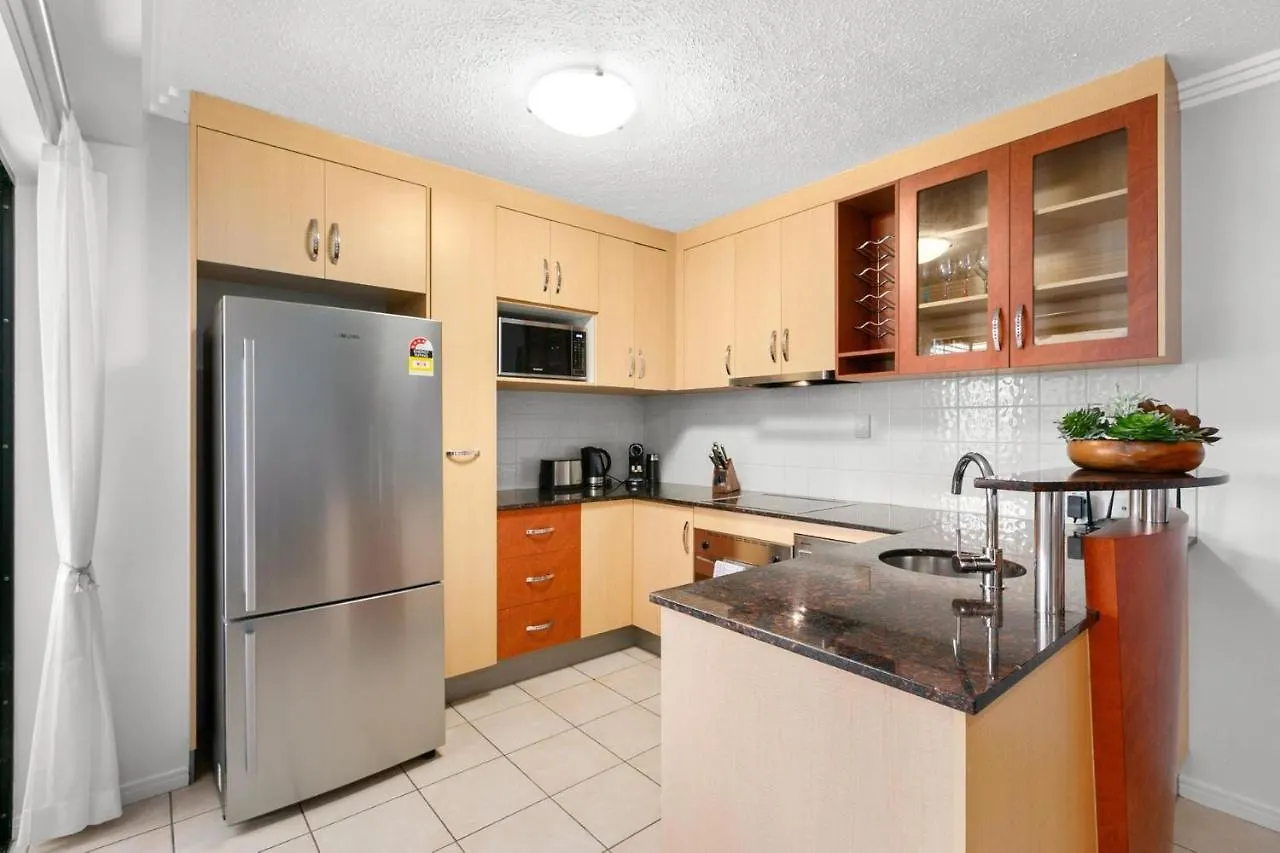 604 Chic City Apartment With Water Views Cairns