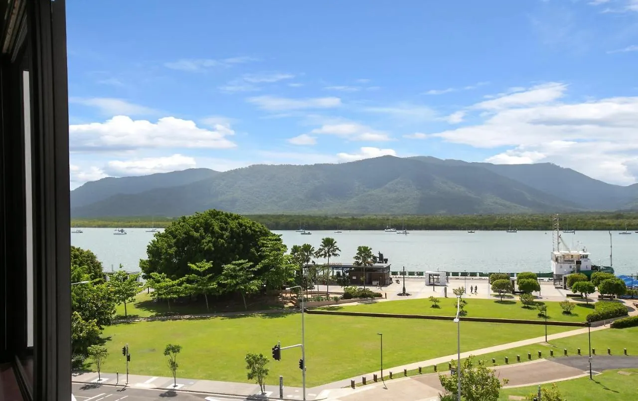 604 Chic City Apartment With Water Views Cairns